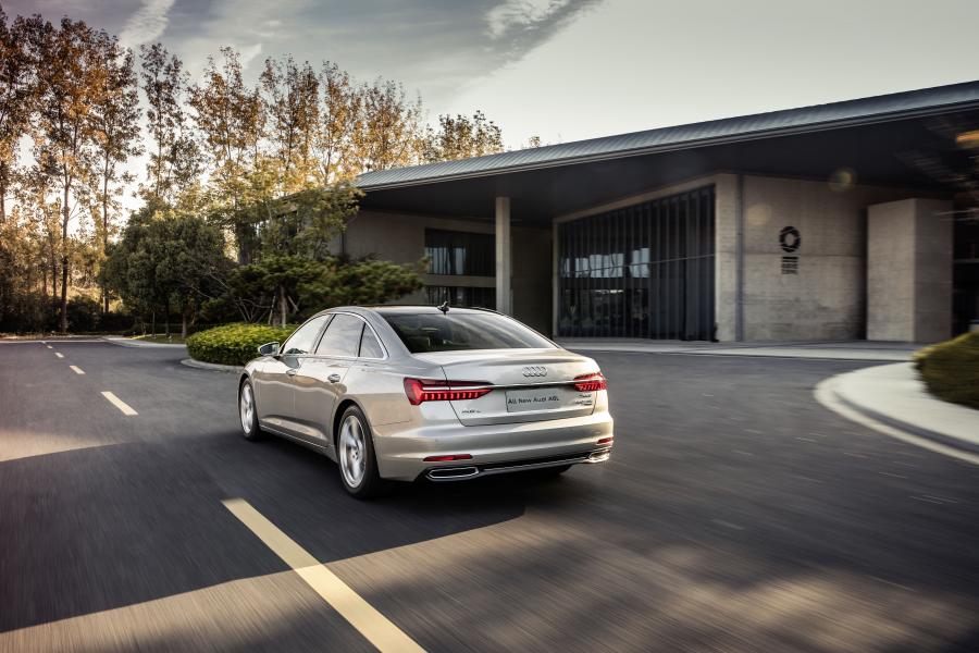  Audi A6L 55 TFSI Quattro (C8) 2019 года  (CN) (фото 12 из 41)